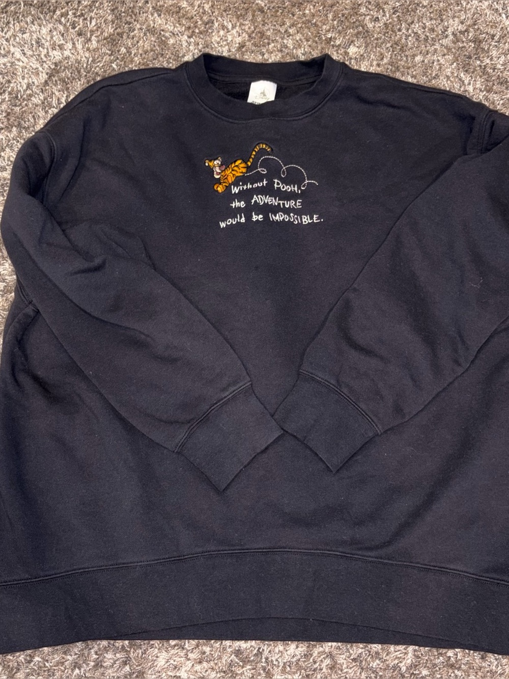 Disneyland Resort Winnie the Pooh crew neck medium